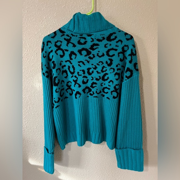 Brand new Nine West sweater, never worn! Size large, very warm. - Picture 2 of 4